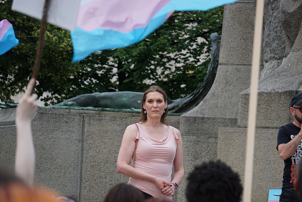 Aktivistin Lenka Kralová moderierte jüngst das Prague Pride Business Forum im Prager Hilton Hotel.